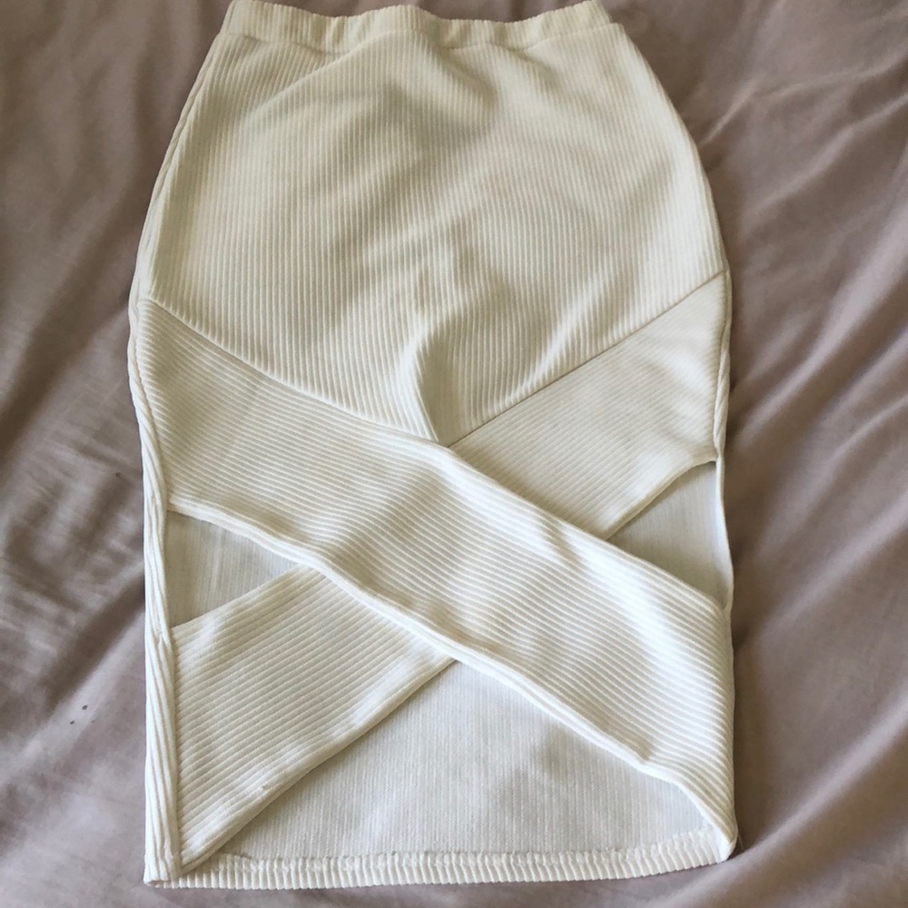 Boohoo white ribbed criss cross skirt
